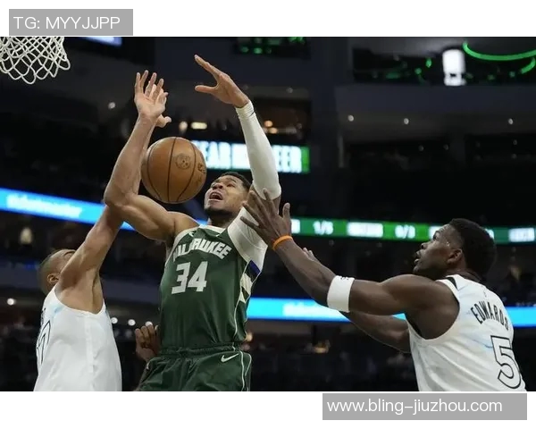 字母哥半场表现抢眼7投5中斩获10分7板3助助球队领先